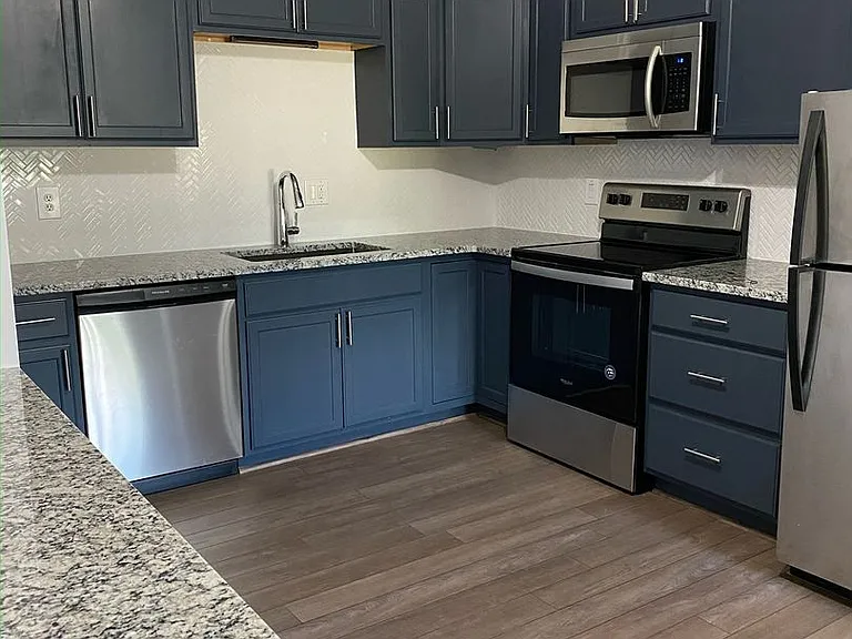 1109 Derby Rd — Photo 1