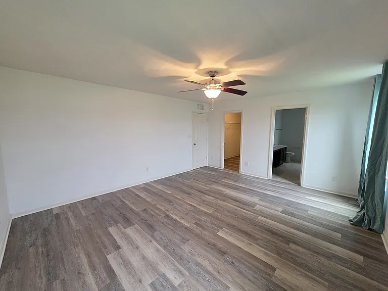 2393 Shadow Bend Dr — Photo 13
