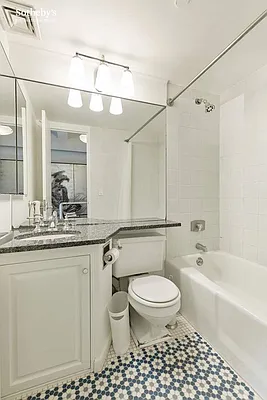 Rented by Sotheby's International Realty | media 18