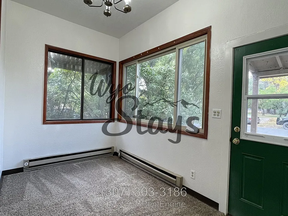 409 S Brooks St #1