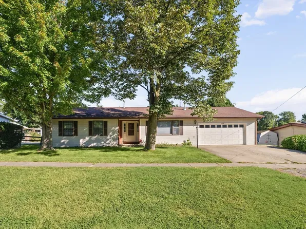 2210 E Perkins Rd, Urbana, IL 61802