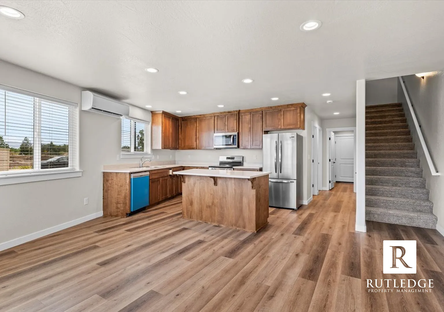 Brand New Willow Bend Estates in Snyder Creek - Central Point — Photo 4