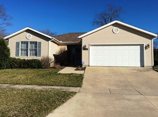 2204 E Delaware Ave, Urbana, IL 61802