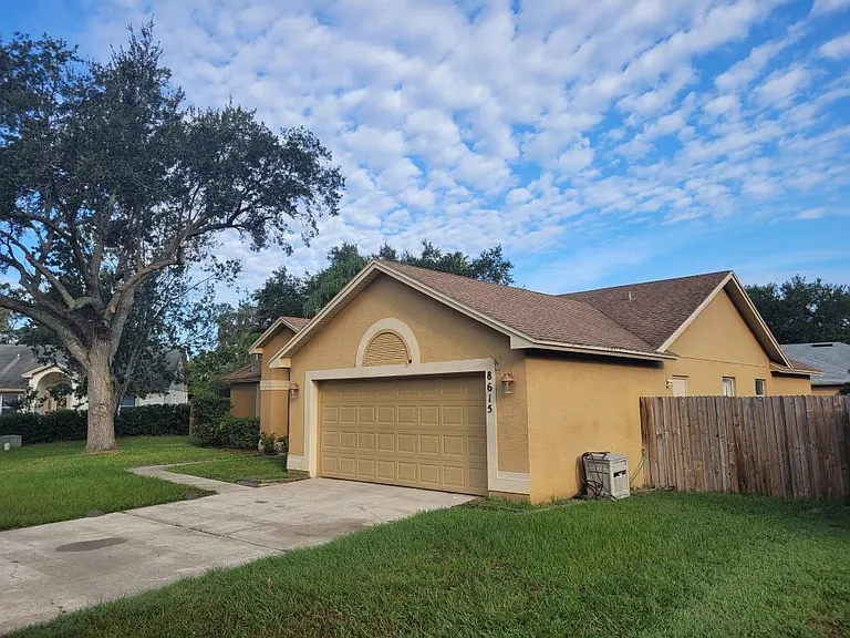8615 Running Bear Ct — Photo 3