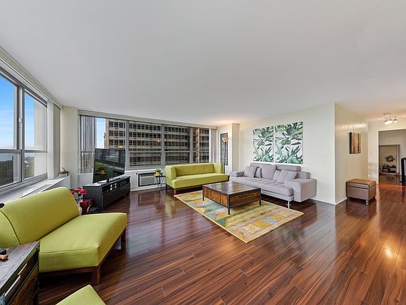 5th image of 3550 N Lake Shore Dr APT 1315
