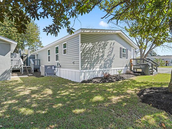 4th image of 644 Summer Dr.