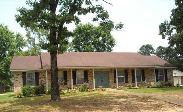 1st image of 1908 Beechwood Dr