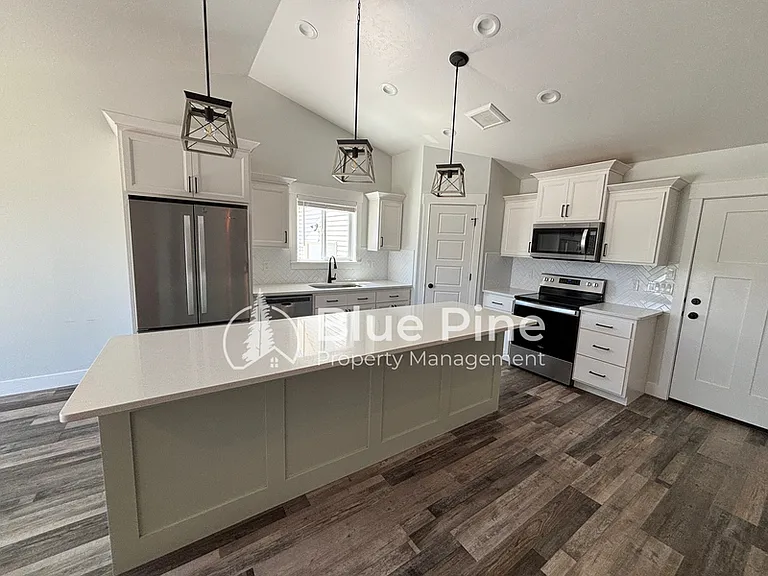 6389 Maggie Dr — Photo 26
