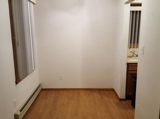 24 Willow Ln, Staten Island, NY 10306