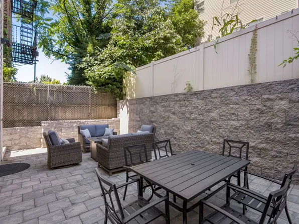 151 Webster Avenue image 33 of 41