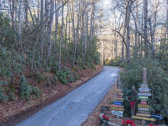 5th image of 349 Lance Road