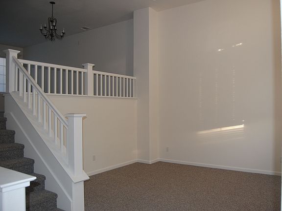 3rd image of 409 Casselino Dr
