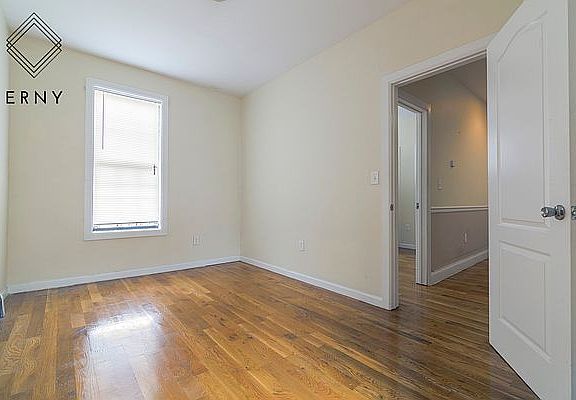 4th image of 1926 Pacific St #2A