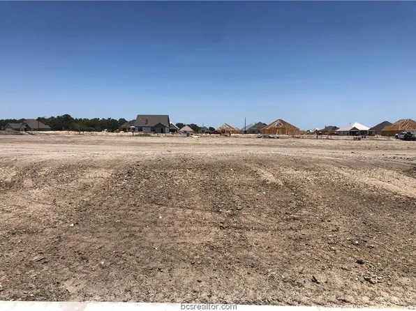2818 Spector Dr, Bryan, TX 77808
