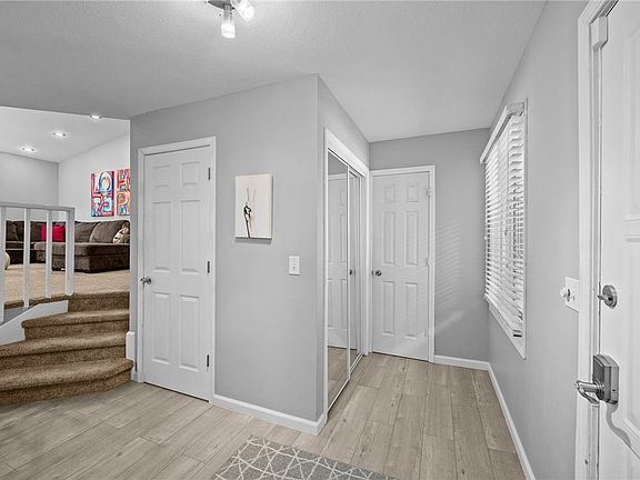 3rd image of 1024 Woodland Park Dr
