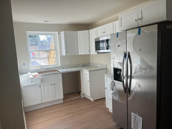 2210 New Falls Rd #A, Levittown, PA 19056