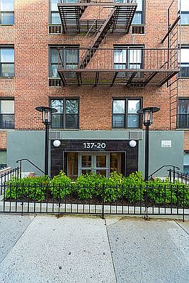 5th image of 13720 45th Ave APT 1N
