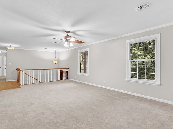 5th image of 621 Idlewood Dr