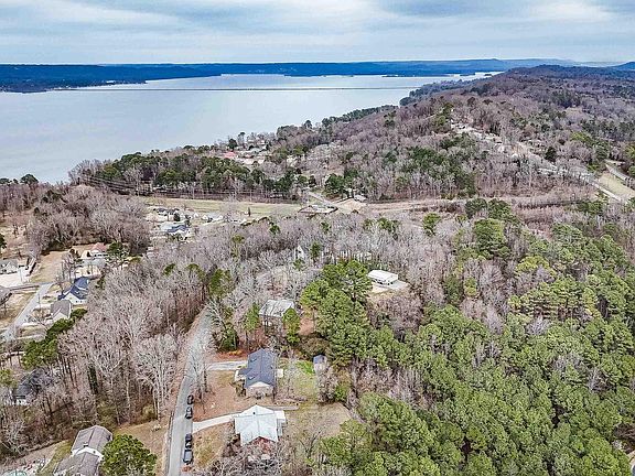 4th image of 3405 Creek Cir