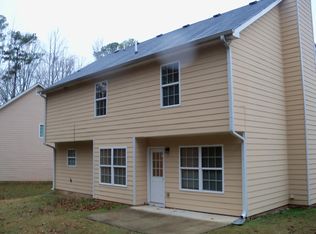 370 Valley View Dr, Fairburn, GA 30213