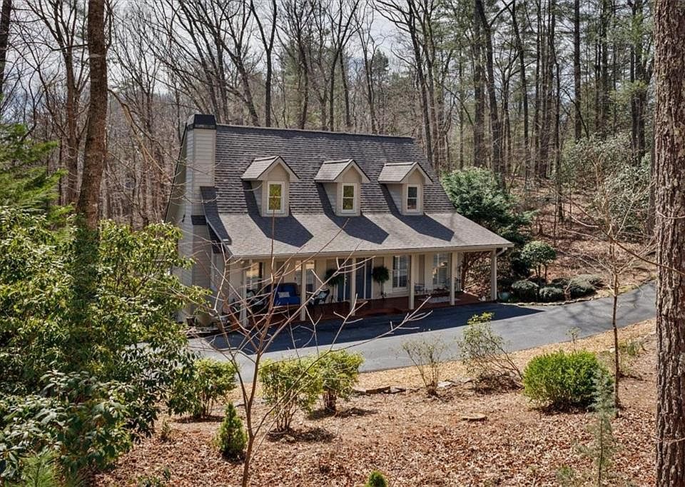 1st image of 235 Muir Dr