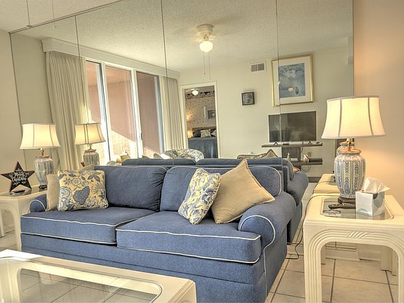 5th image of 633 W Beach Blvd #405
