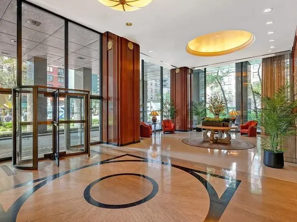 300 East 40th Street 5C image 18 of 18