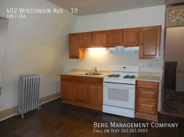 402 Wisconsin Ave APT 10, Waukesha, WI 53186