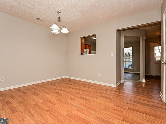 4th image of 3321 Waldrop Trl