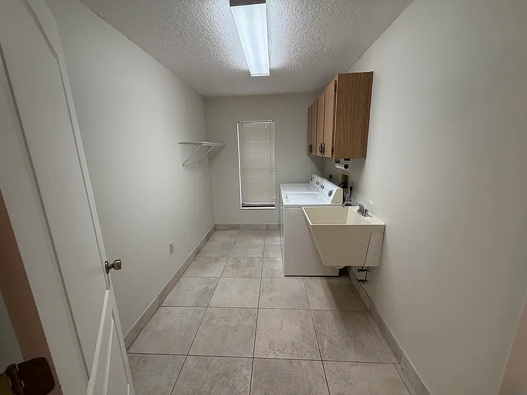 1196 Corolla Ave — Photo 23