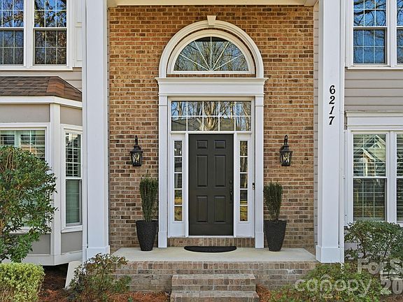 2nd image of 6217 Oak Cove Ln