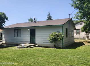 1202 W Viola Ave, Yakima, WA 98902