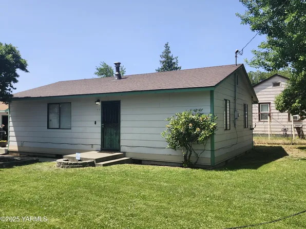 1202 W Viola Ave, Yakima, WA 98902
