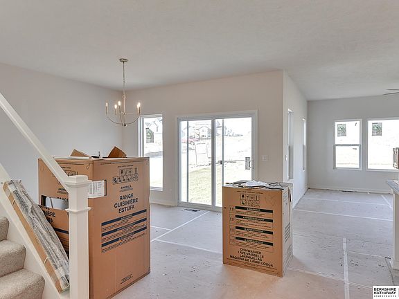 5th image of 9518 S 183rd Ave