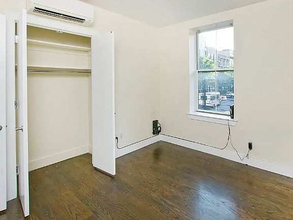 3rd image of 151 Meserole St APT 2B