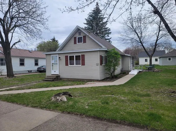 222 E 11th St, Winona, MN 55987