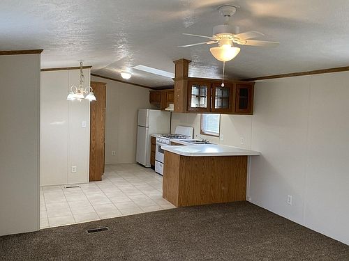 1st image of 248 Roosevelt Dr