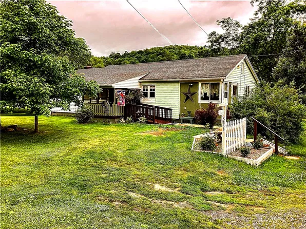 5569 Bull Creek Rd, Tarentum, PA 15084