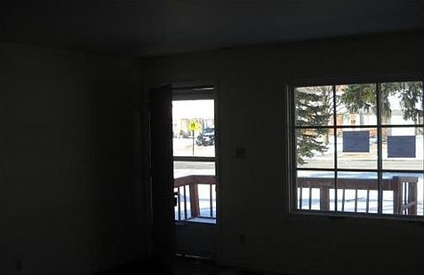 4th image of 3429 N Richardt Ave
