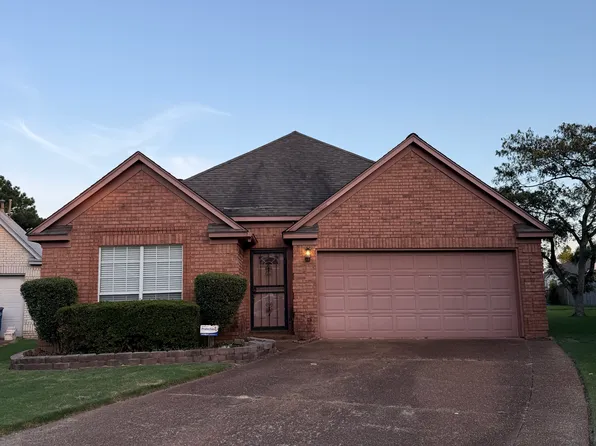 9352 Club Walk Ct, Arlington, TN 38002