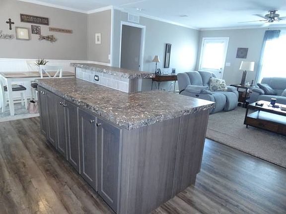 2nd image of 2505 E Bay Dr #4