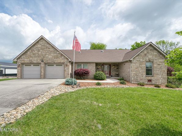 459 Woodgate Dr, Crossville, TN 38571