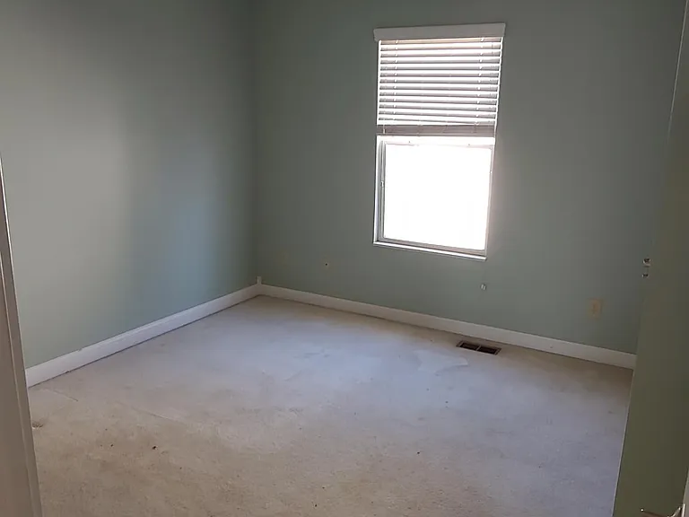 590 Bradley St — Photo 12