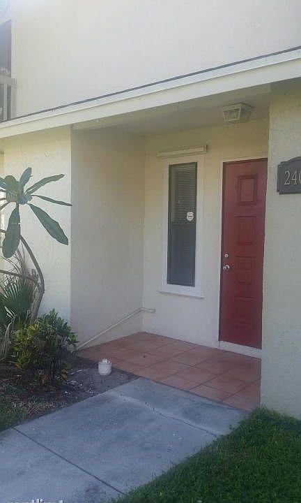 2405 seaside