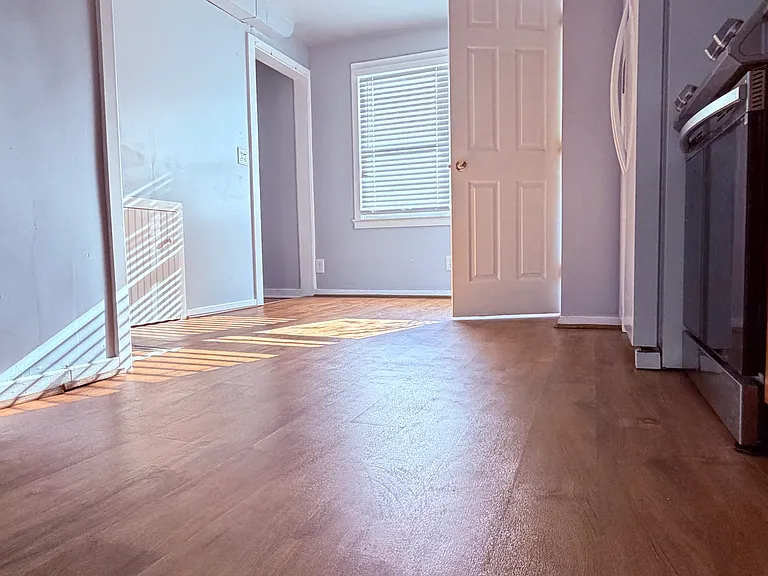 64 Thompson Cir — Photo 6