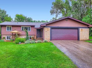 5139 Woodhill Rd, Minnetonka, MN 55345