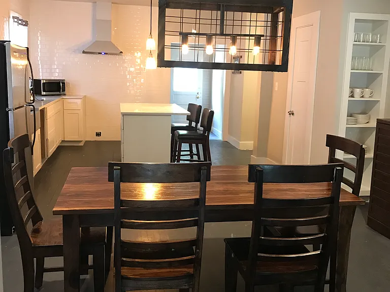 415 S Union Ave — Photo 13