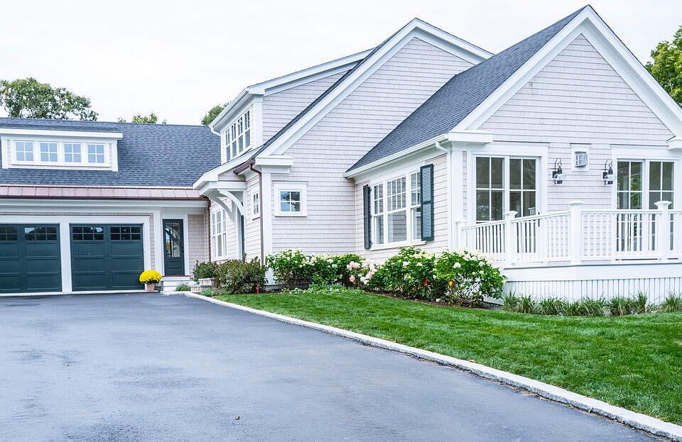 1st image of 35 Crows Pond Road