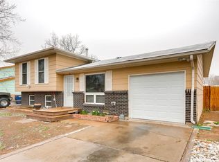 1052 Lewiston St, Aurora, CO 80011