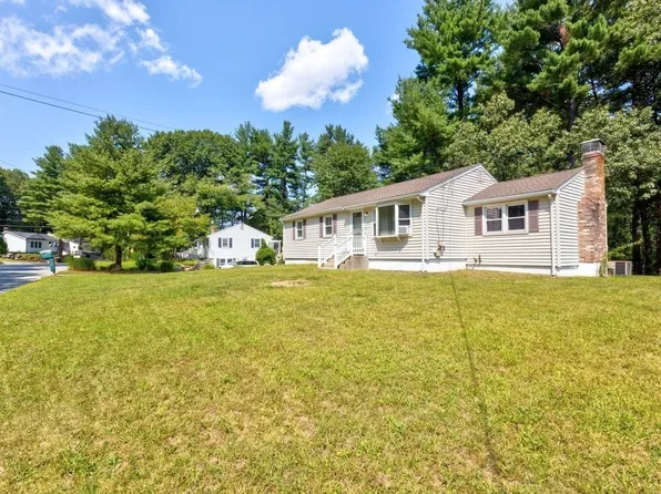 67 Ivy Ln, Northbridge, MA 01534
